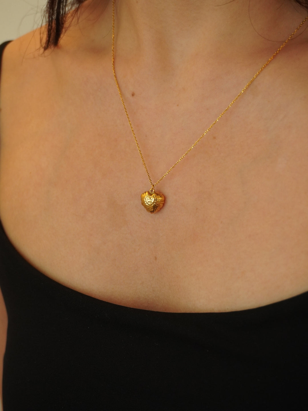 MOP Coraline Heart Necklace -
Gold