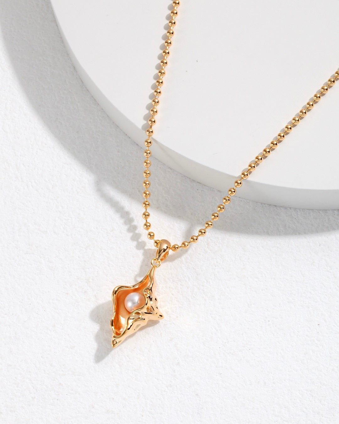 Sora Conch Pearl Necklace - Gold