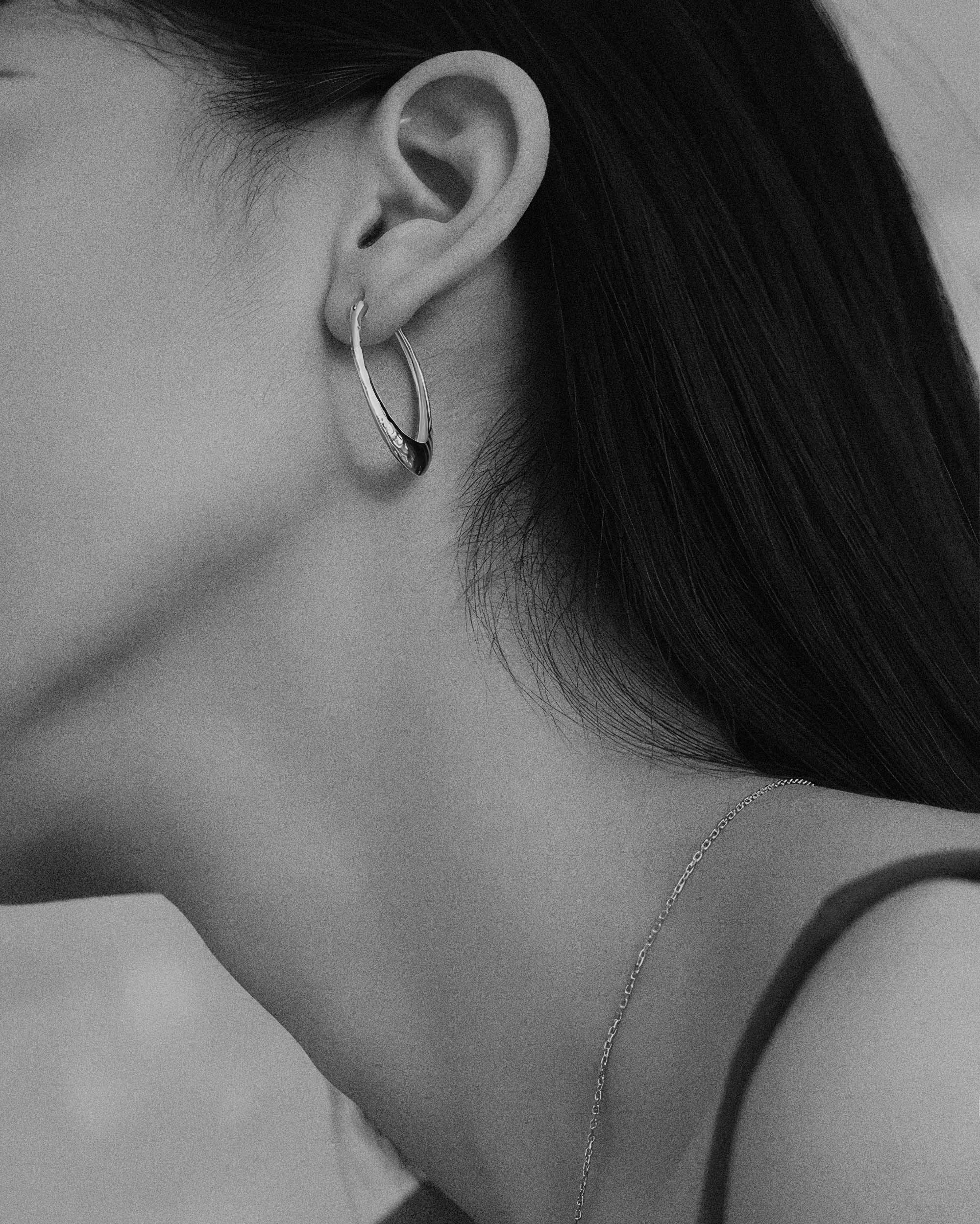 Dune Wind-formed Textures Hoop Earrings - Silver