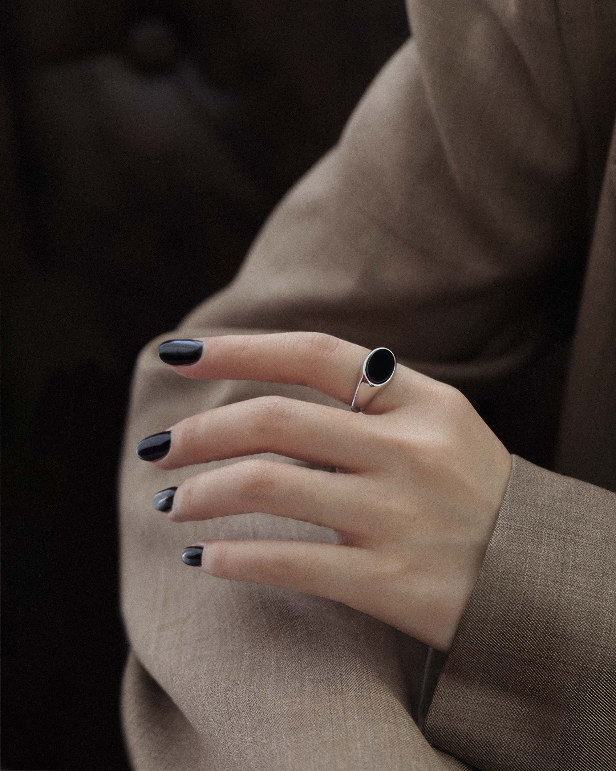 Kuro Black Onyx Signet Ring