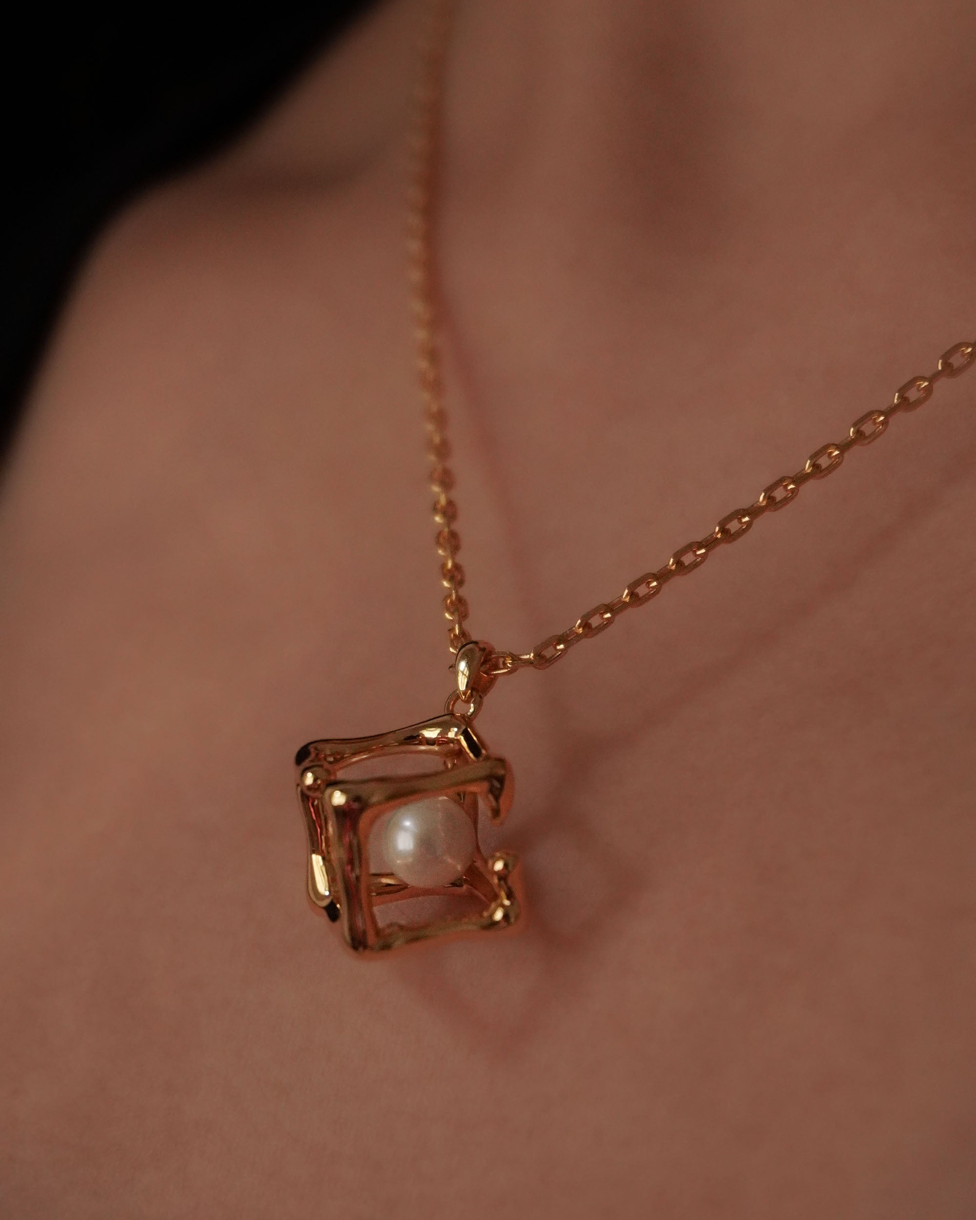 Arden 3D Cube Pearl Necklace - Gold