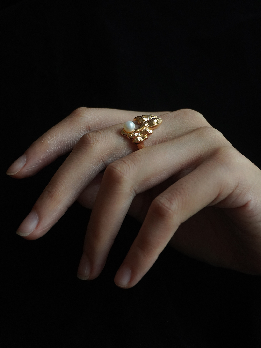 Molten Pearl Ring - Gold