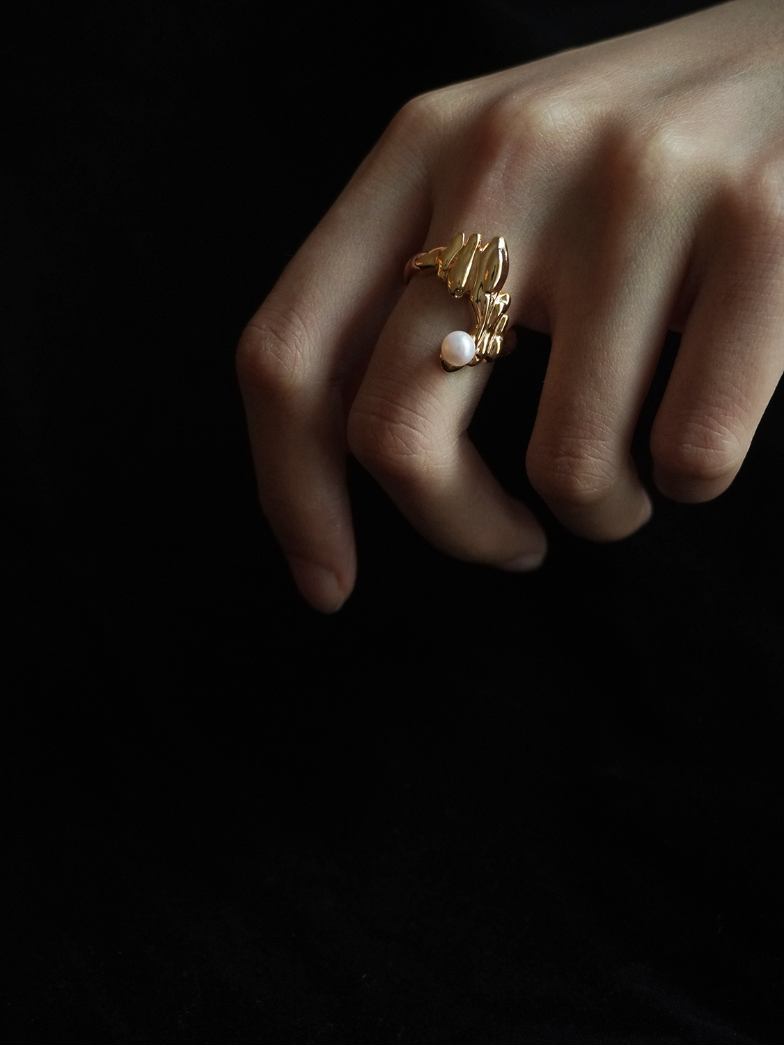 Molten Pearl Ring - Gold