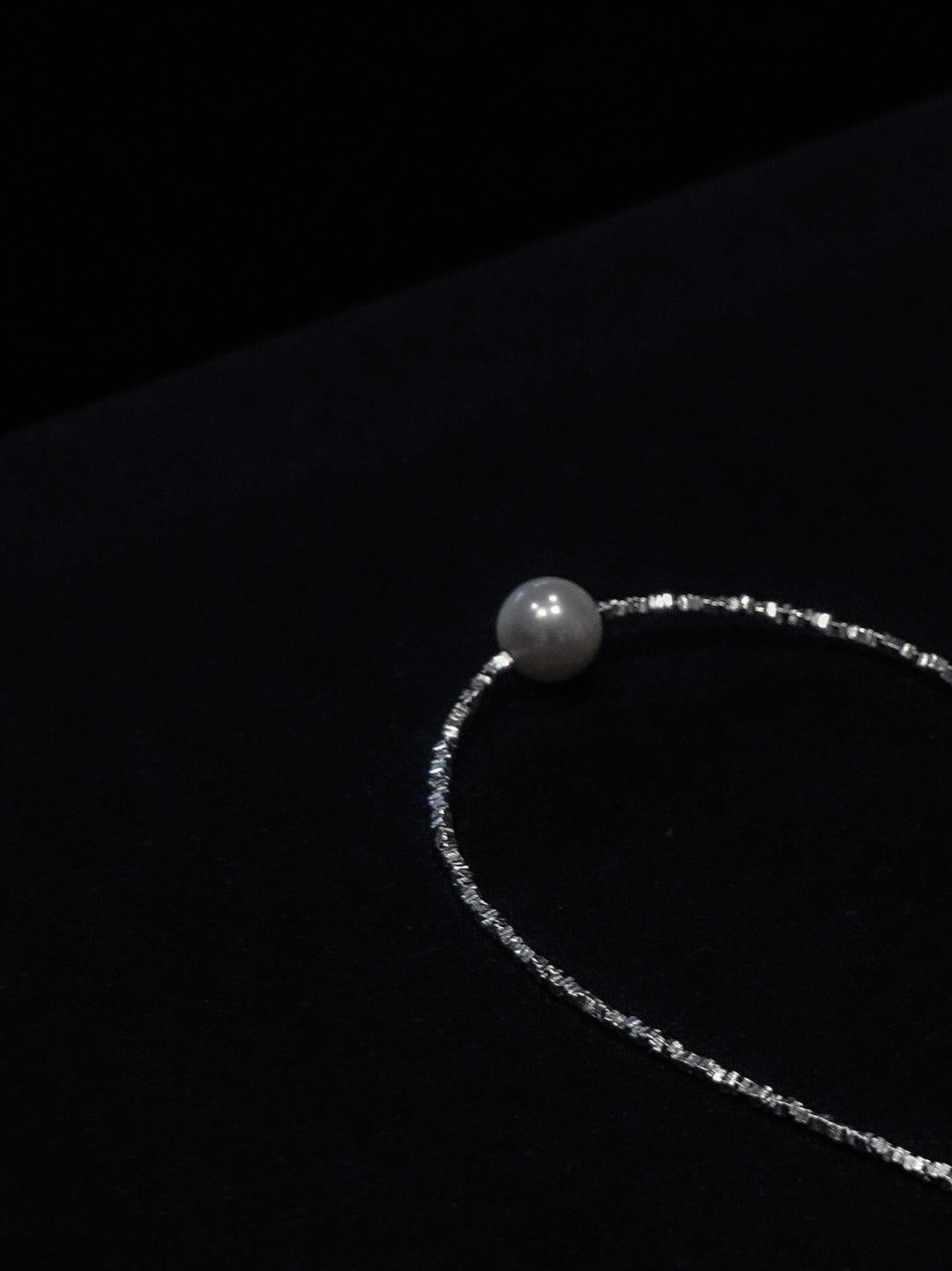 Fiona Silver Glinting Pearl Necklace