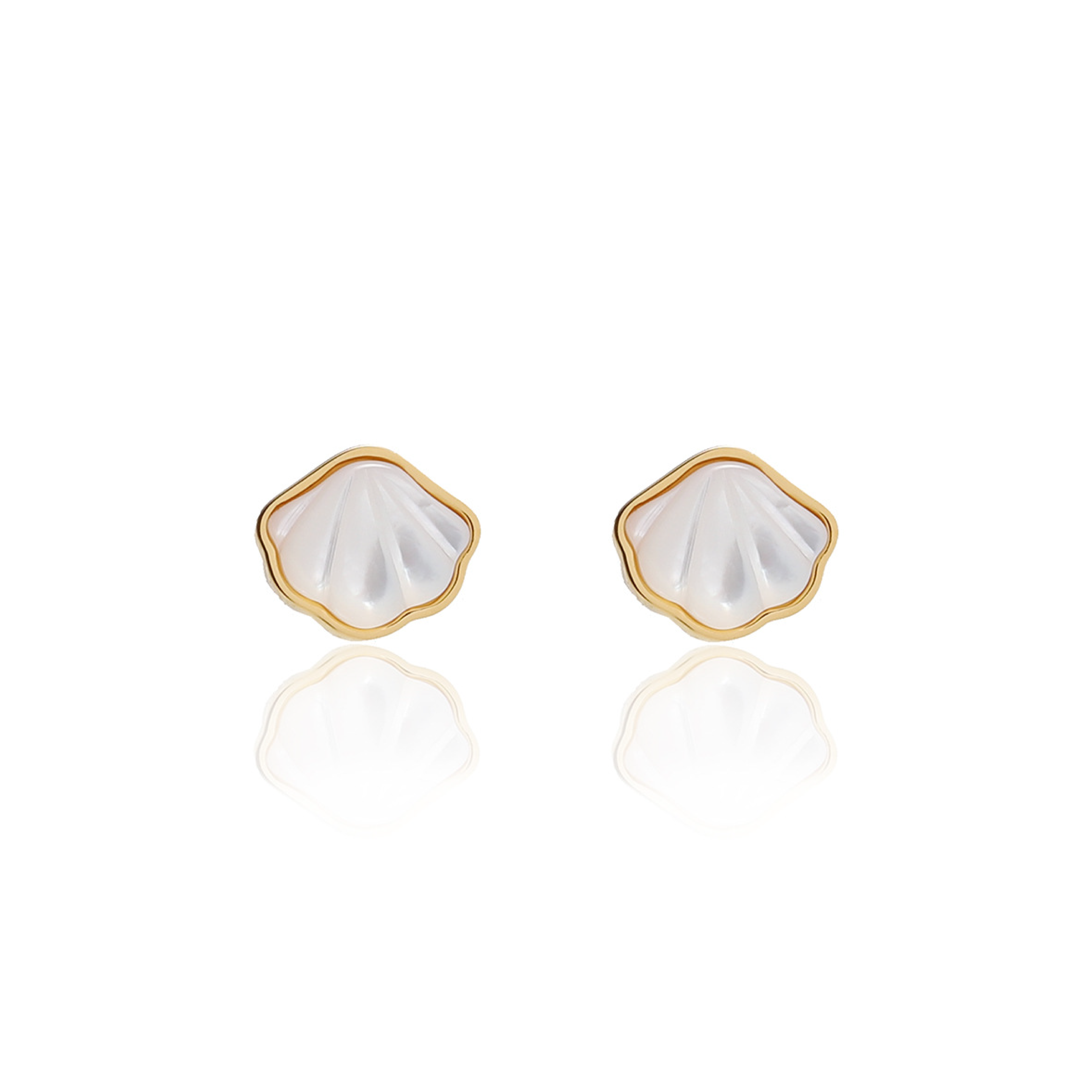 Vieira Shell Heart Earrings