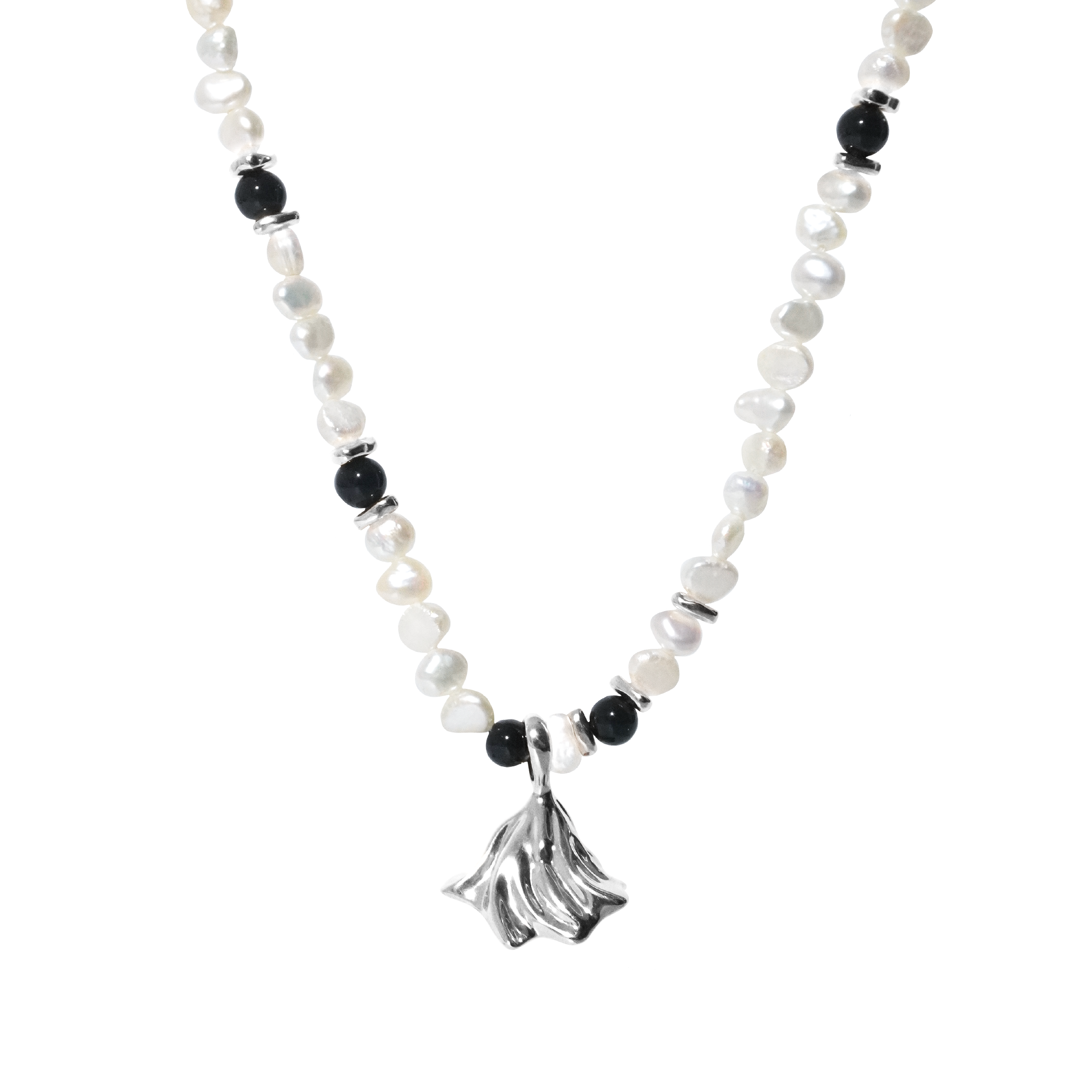 Victoria Pearls Necklace - Silver