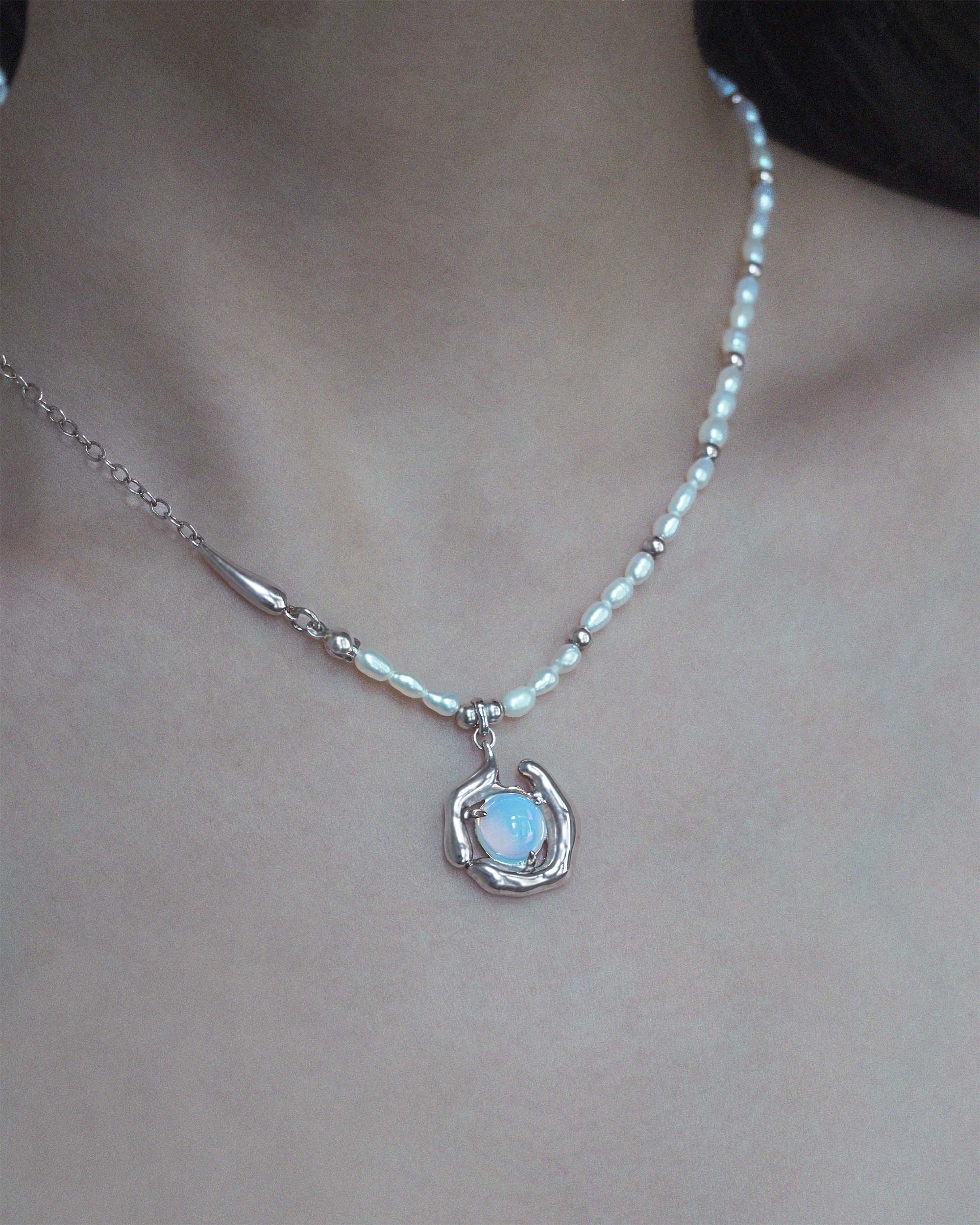 Cordelia Opal Pearls Necklace - Silver