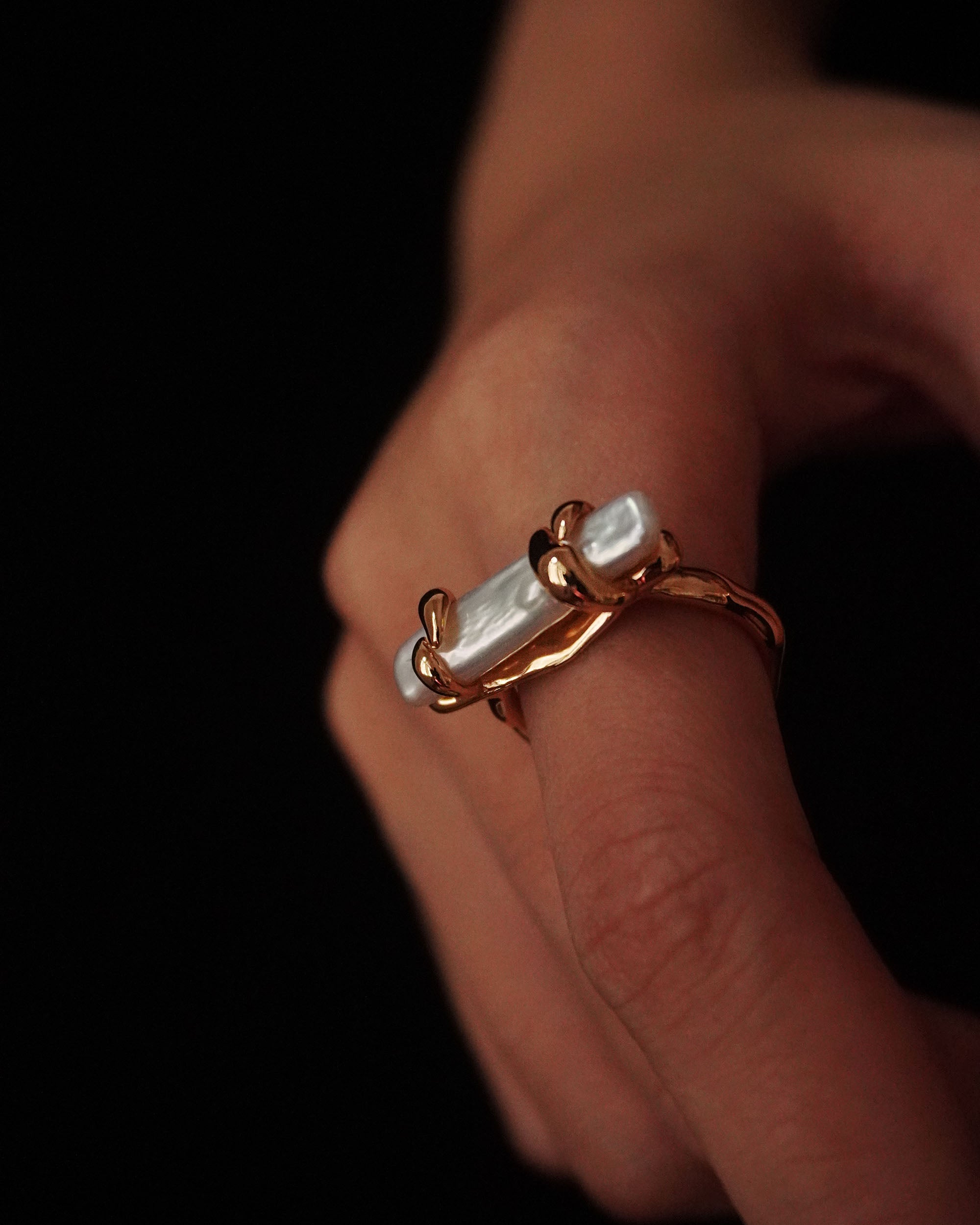 Jordanne Biwa Pearl Ring - Gold