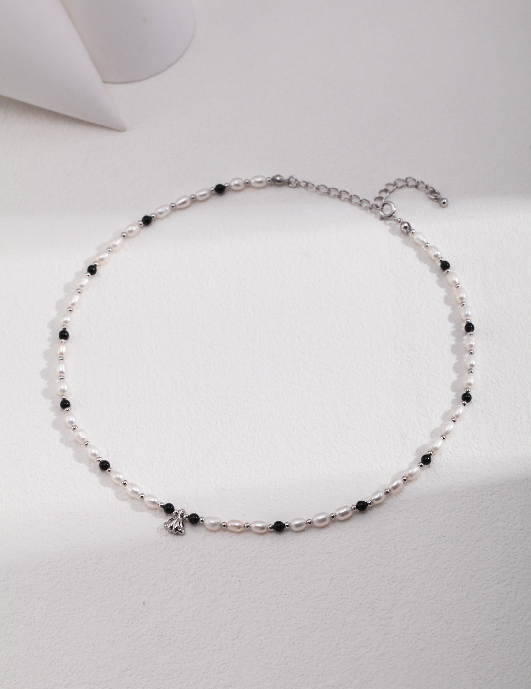 Charlotte Onyx Pearls Necklace - Silver