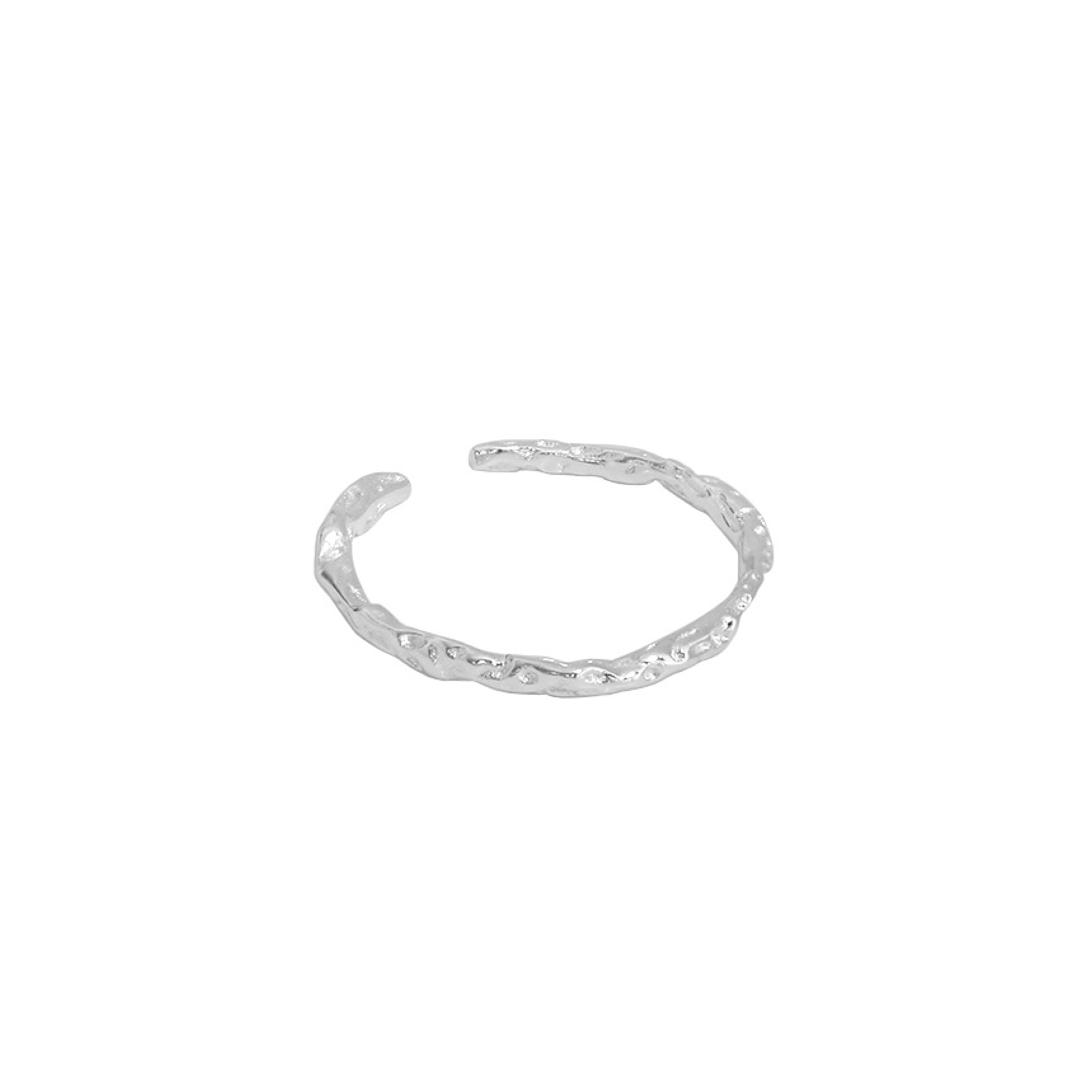 Loman Crinkled Thin Ring