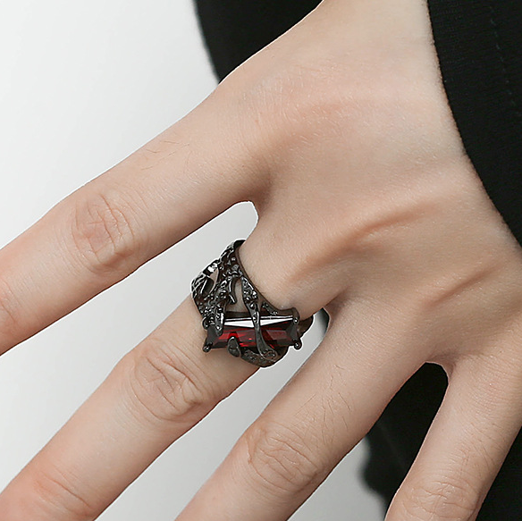 Zed Cubic Ring - Black